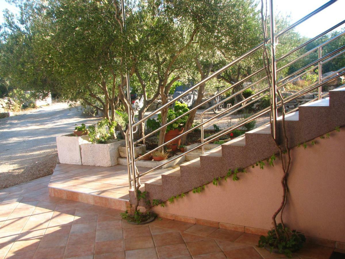 Miro Apartmani Murter Exterior foto